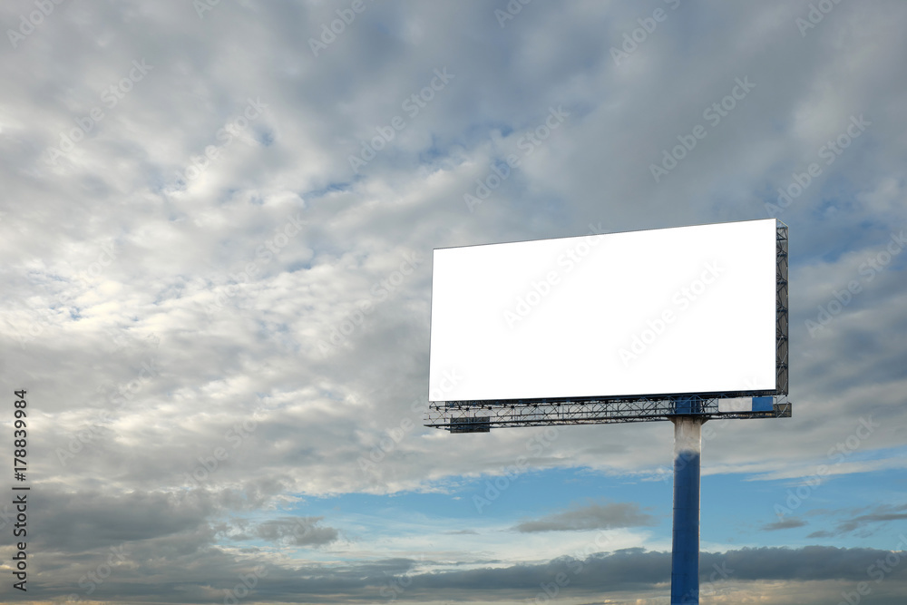 Fototapeta premium blank billboard with sky background
