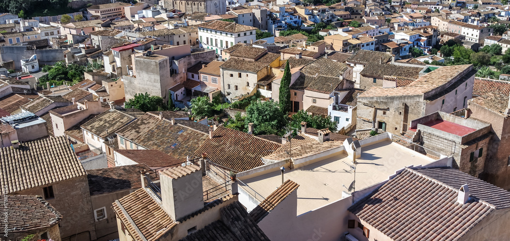 Dächer einer spanischen Stadt 