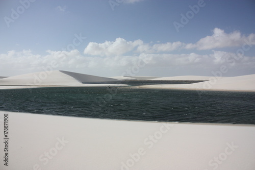 Lagon, Parc national des Lençois (dunes) du Maranhao © Artechn photo