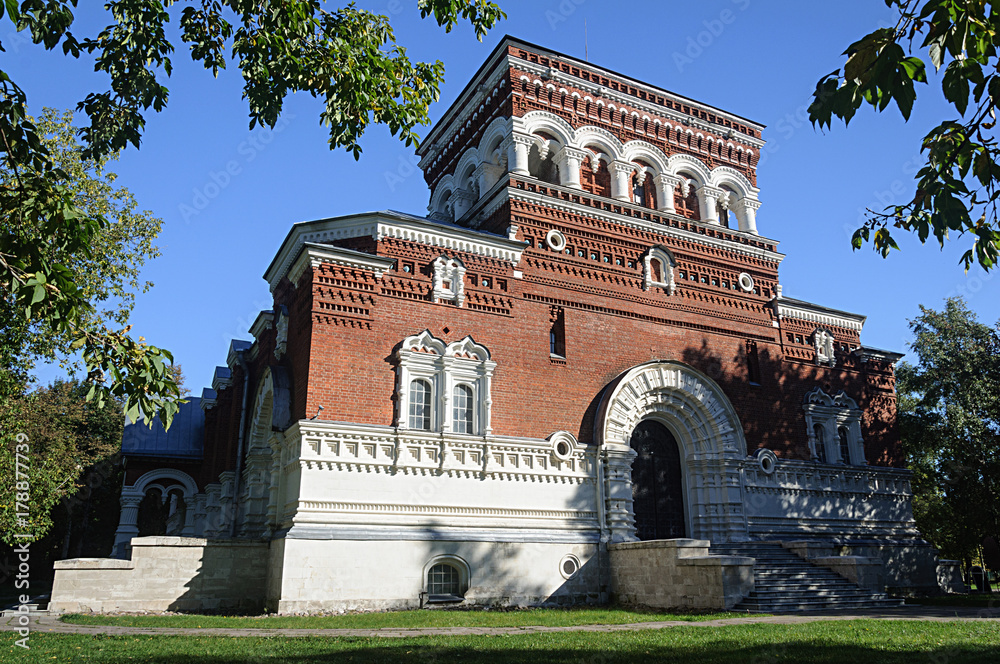 Fototapeta premium Cathedral of St. George in Gus-Khrustalny, Russia