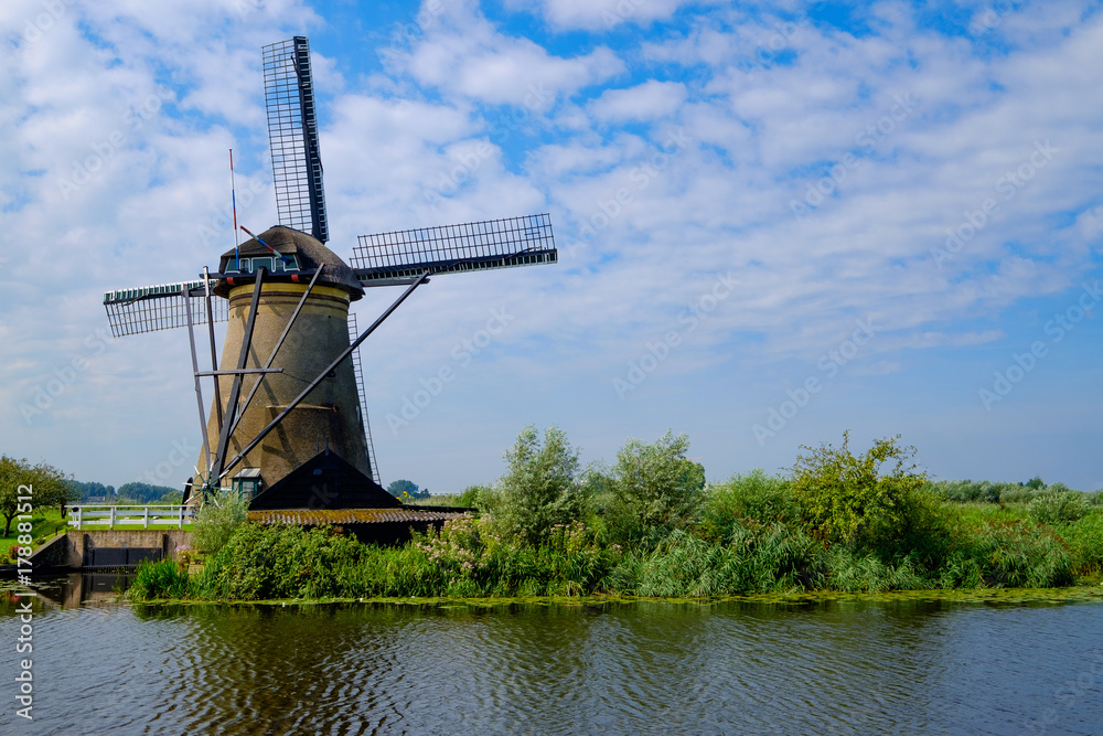 Windmühle in Kinderdijk/NL