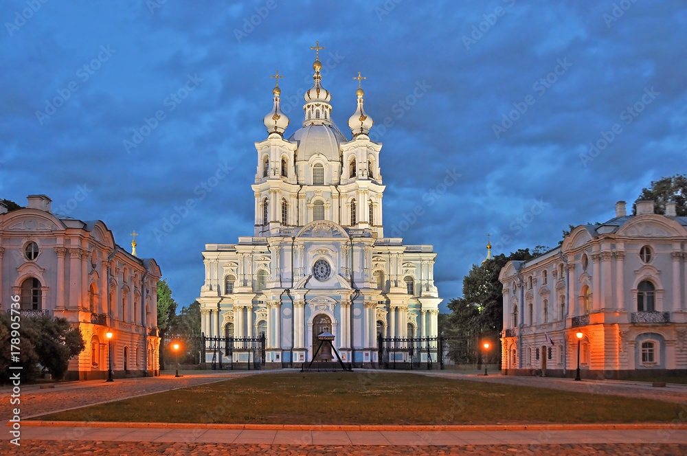 Obraz premium Petersburg. The Smolny Cathedral. White night