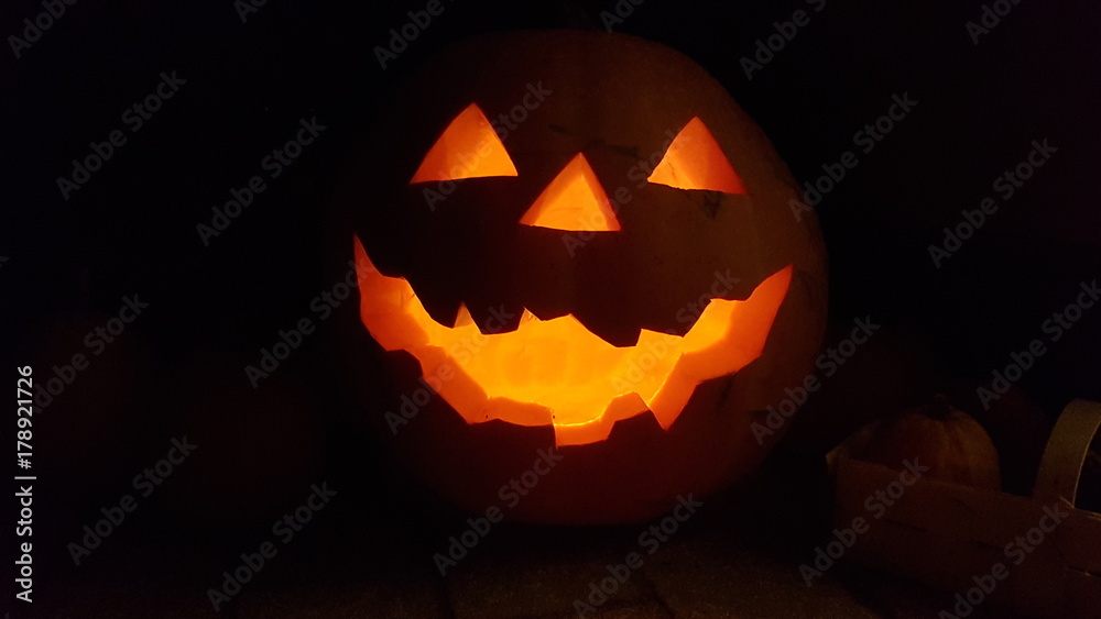 Fototapeta premium Halloween Kürbis, beleuchtet