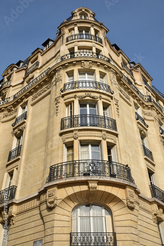 Immeuble haussmannien à Paris, France © JFBRUNEAU