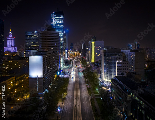 Centrum Warszawy nocą #178946322