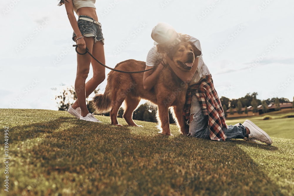 Naklejka premium Expressing true love. 