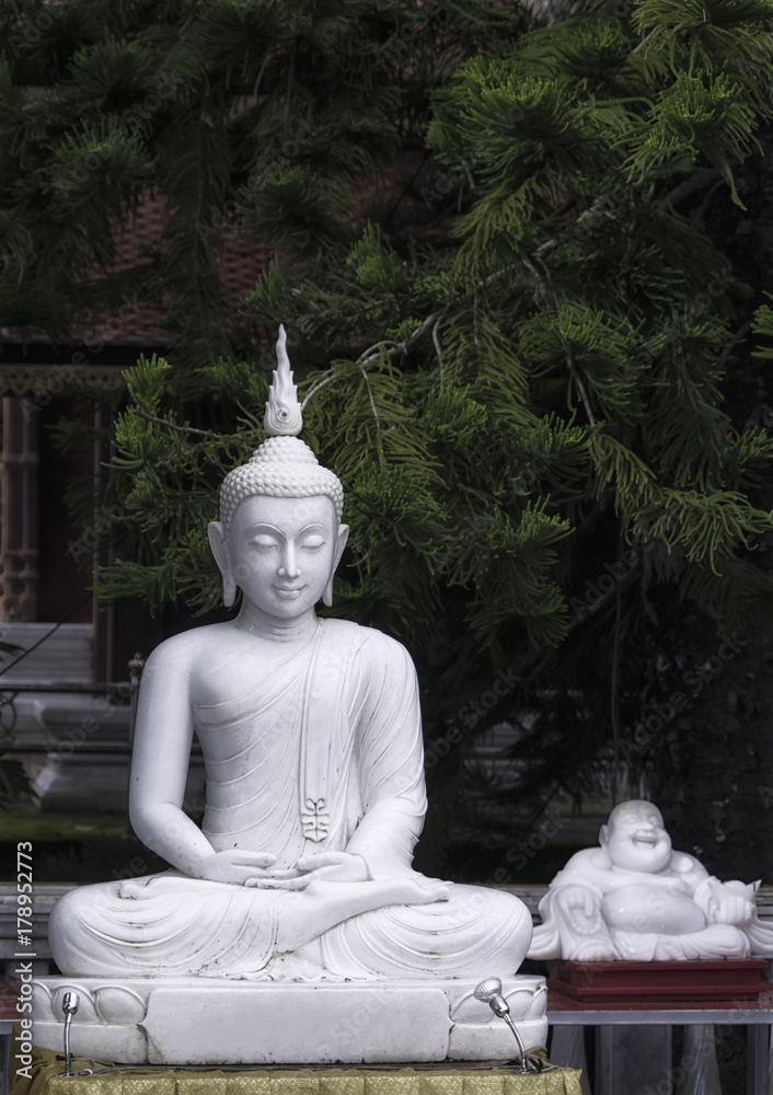 Obraz premium Buddha statues Wat Pra Singh Chiang Mai Lanna Thailand