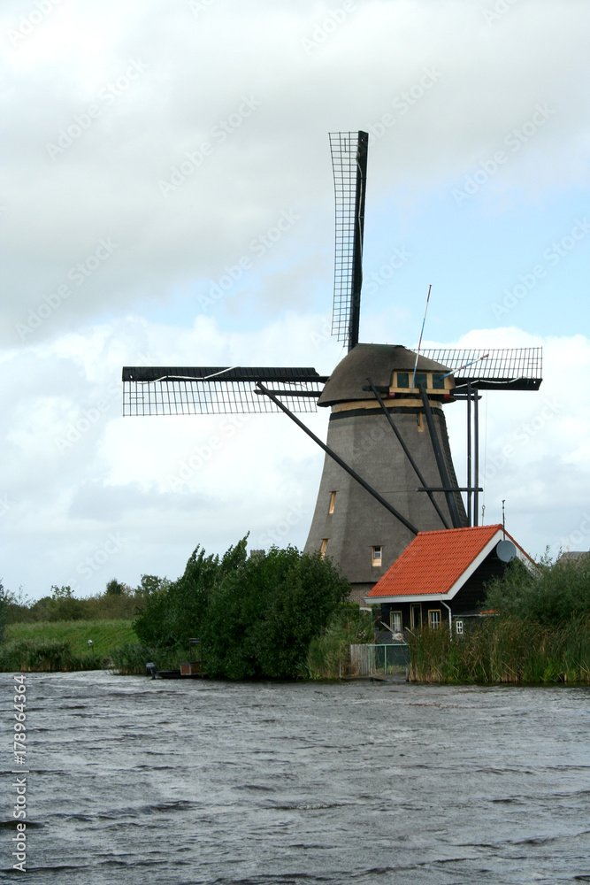 Windmills of Kinderdijk in Holland Windmills of Kinderdijk in Holland