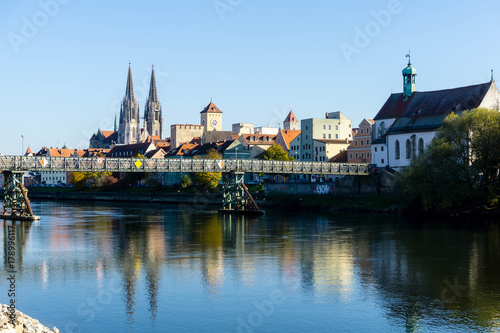 Stadtpanorama panorama von Regensburg mit Dom mit brücke