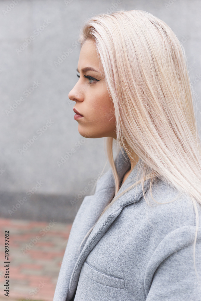 Fototapeta premium Profile of fashionable young woman