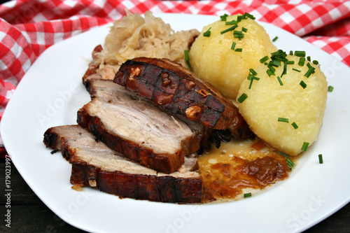 organisch, lifestyle, schweinebraten, knödel, country, sliced, werbetafel, modern, neu, selbstgemacht photo