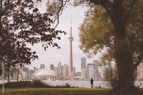 Canvas Print View of Toronto city during sunset from Toronto Central Island