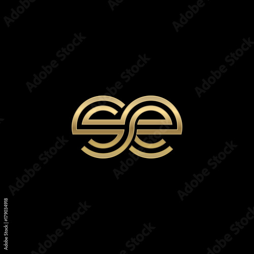 Initial lowercase letter se, linked outline rounded logo, elegant golden color on black background