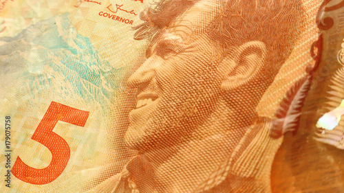 New Zealand Five Dollars Bill