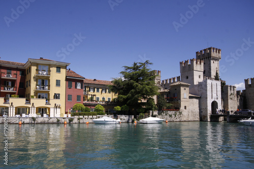 Sirmione mit Castello Scaligero, Gardasee, Italien, Europa
