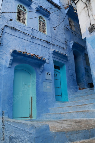 Typical blue doors in the streets of Chauen, Morocco © juanorihuela