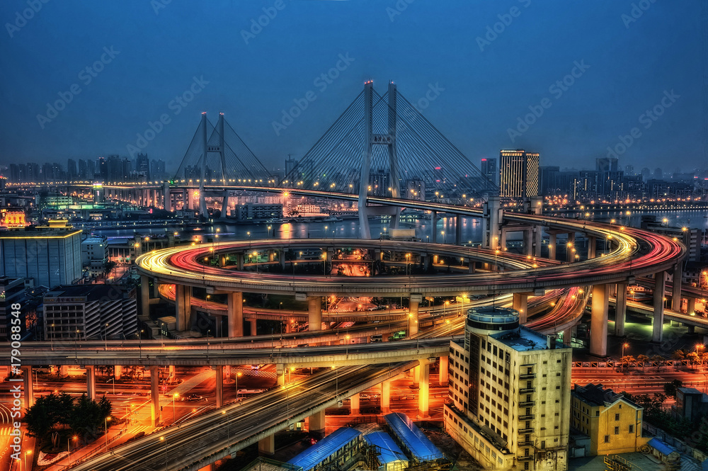 Fototapeta premium Shanghai Skyline Nanpu Bridge