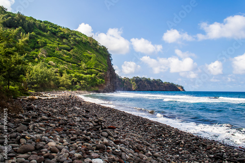 Coast of the island, the ocean in Hawaii photo