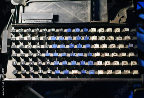 Linotype keyboard letters full