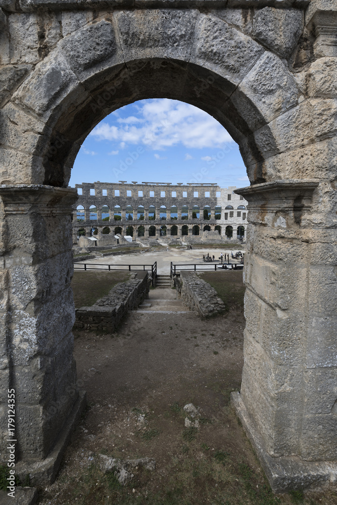 Blick in das Kolosseum in Pula, Kroatien