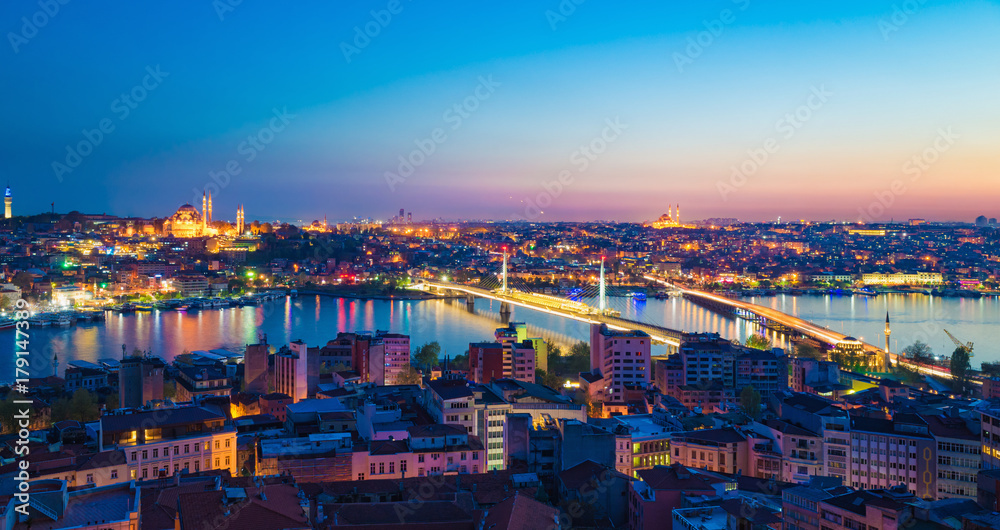 Aerial panoramic view of sunset Istanbul, Turkey - obrazy, fototapety, plakaty 