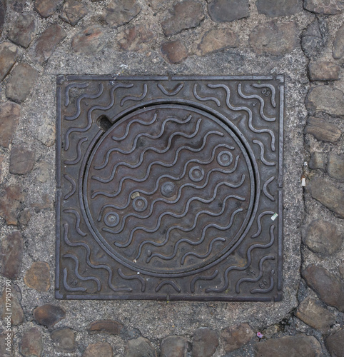 Straßendeckel