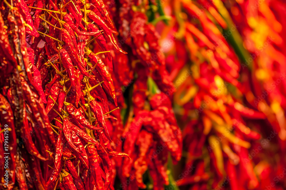 Naklejka premium Colourful chillies 