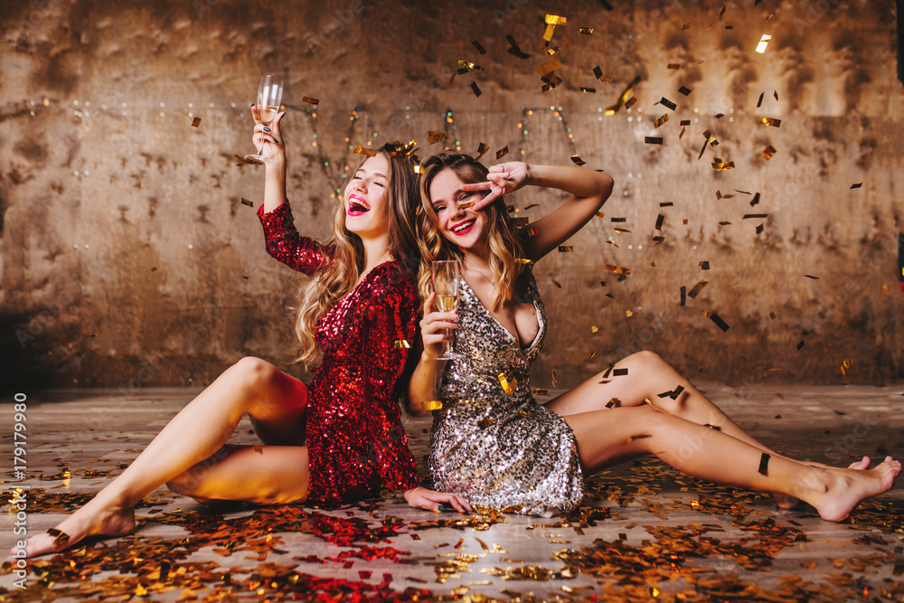 Ladies dress cheap ground