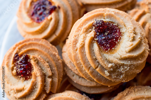 Jammie Dodgers Biscuits / Cookies Filled with Jam.
