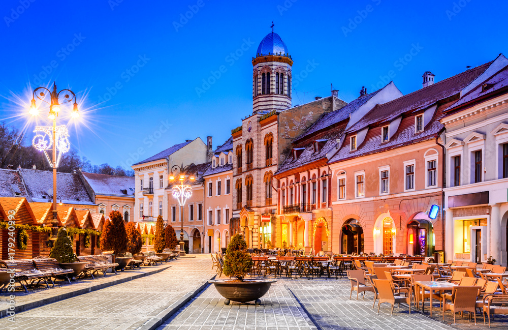 Obraz premium Christmas Market, Brasov, Transylvania, Romania