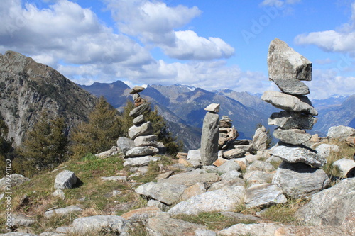 Traumhafte Alpenlandschaft / Am Monte Berlinghera mit selbstgebauten Steinmännern photo