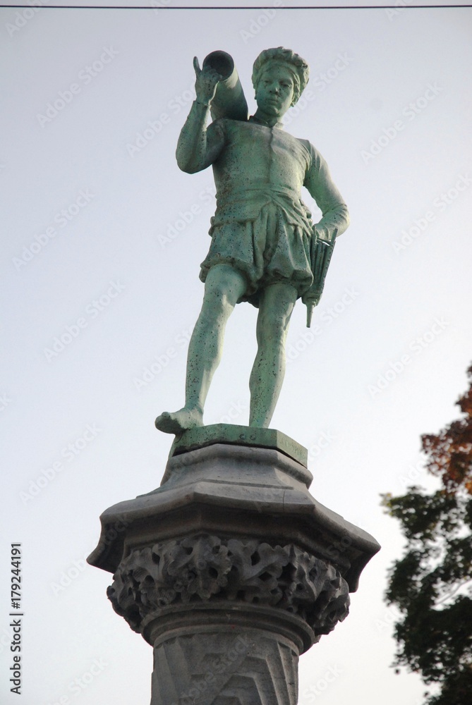 Parc du Petit Sablon : Statues de personnages célèbres (Bruxelles-Belgique)