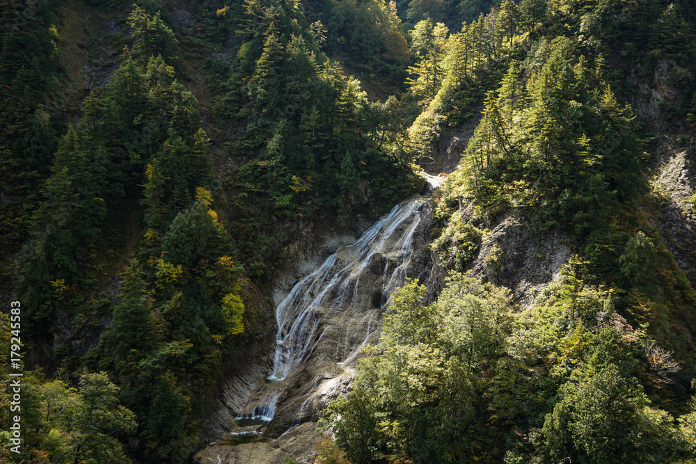 日本の滝　１００選　姥ヶ滝	初秋