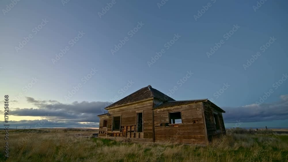 Old abandoned house farmhouse pioneers great depression settlers at sunset 1 Old abandoned house farmhouse pioneers great depression settlers at sunset 1