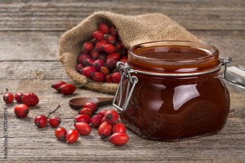 Canvas Print Freshly prepared homemade jam made of briar on a wooden surface