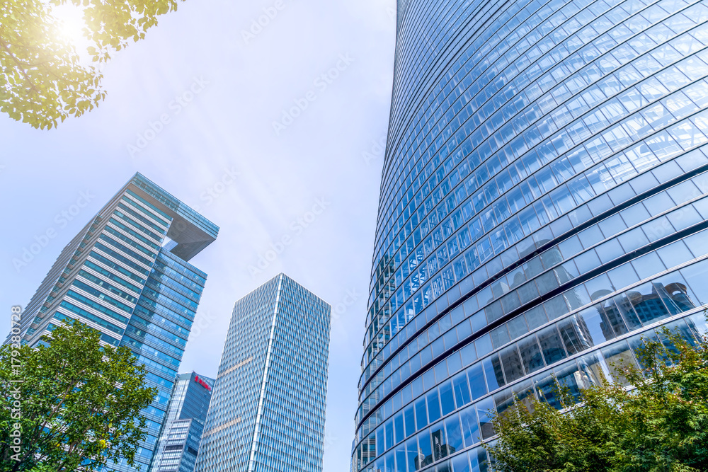 Obraz premium Skyscrapers from a low angle view