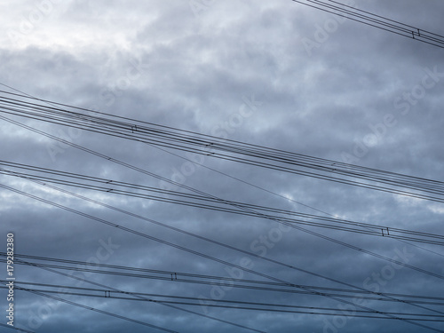 Fotografie Himmel mit Stromleitungen