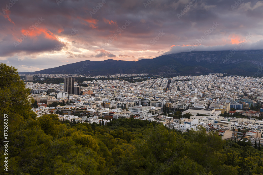 Obraz premium View of Athens from Lycabettus hill at sunrise, Greece. 