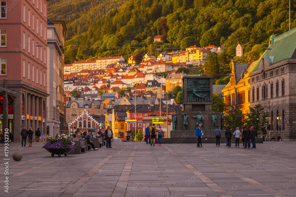 Fototapeta premium Scenic white night View Famous Bryggen street is a series of Hanseatic commercial buildings lining the eastern side of the harbour in Bergen, Norway.