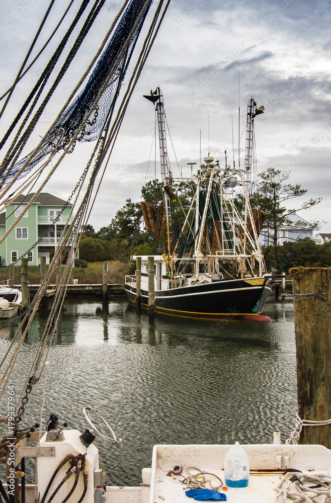 Shrimp Trawler, Harkers Island, NC, USA Stock 写真 Adobe Stock