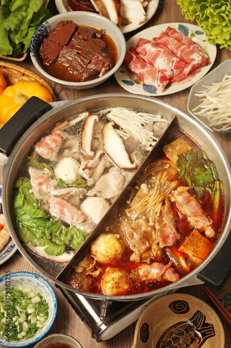  Double flavor hot pot on the table   