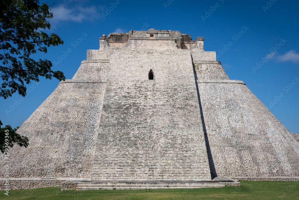 Pyramide du devin, Uxmal, Mexique