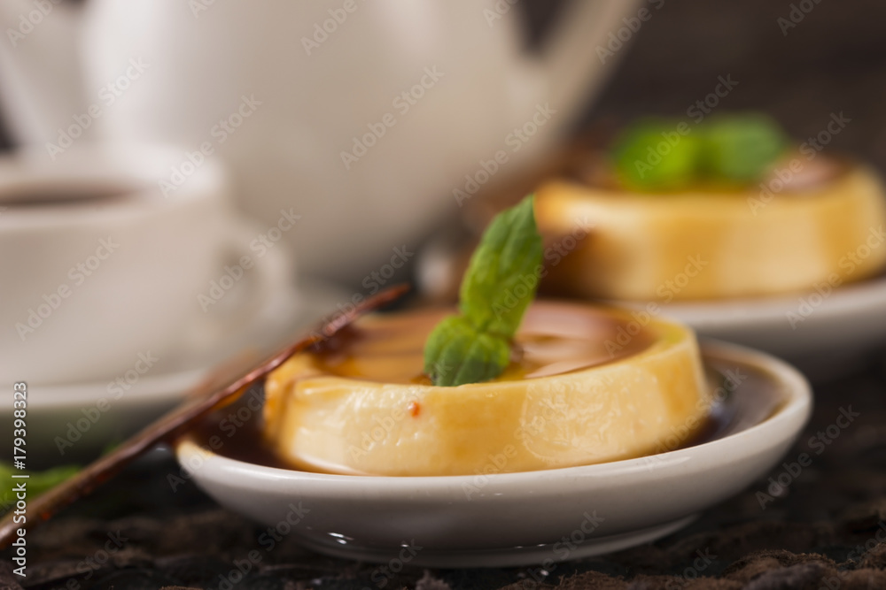 Caramel dessert and vanilla herb Caramel dessert and vanilla herb