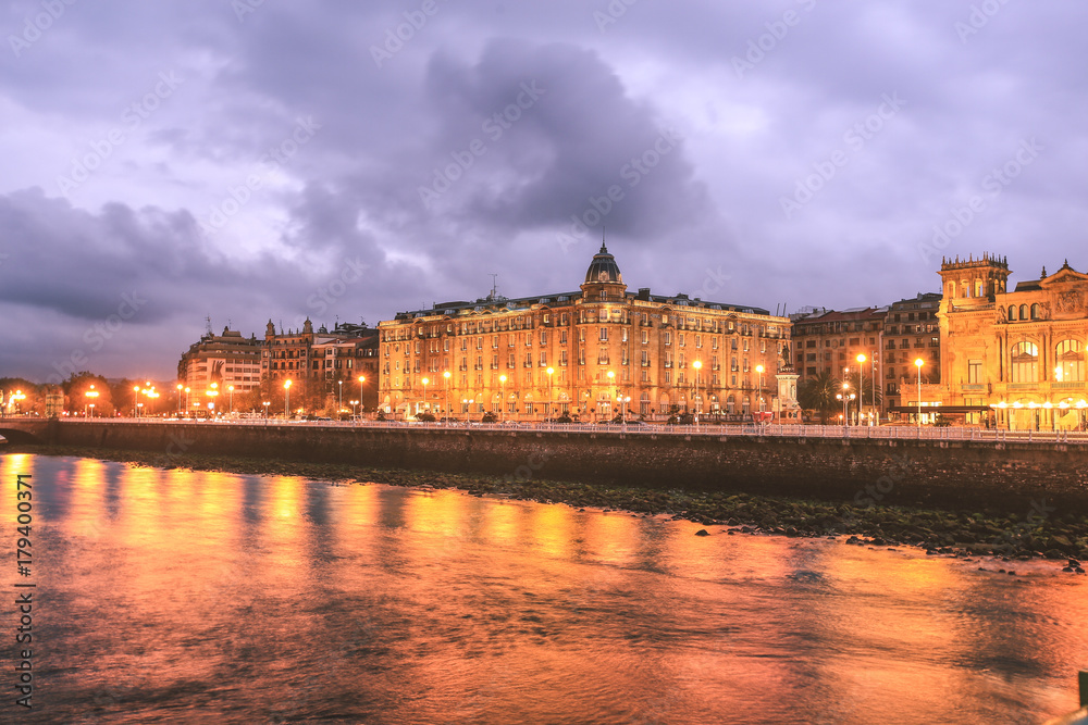 Naklejka premium Selective focus on building at twilight in the city of San Sebastian. Basque country Spain