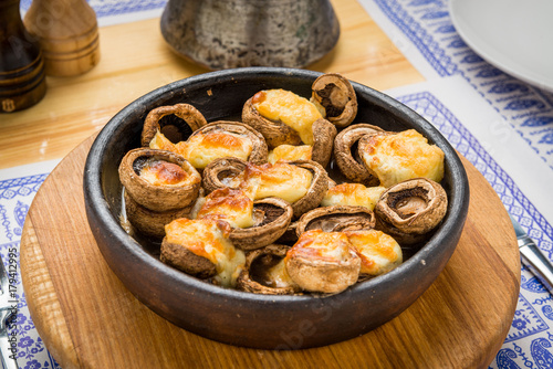 roasted mashrooms, Georgian cuisine