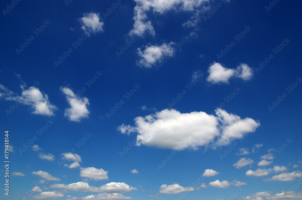 Obraz premium white clouds