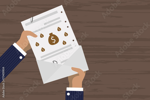 Person verschickt Brief - Geldsack Dollar