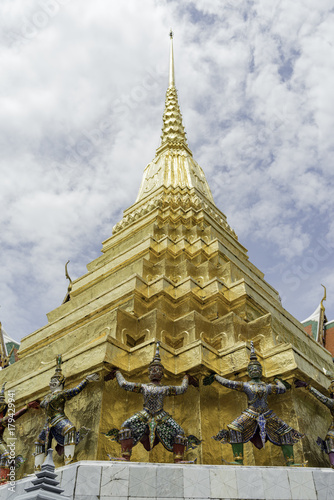 タイの王宮寺院 