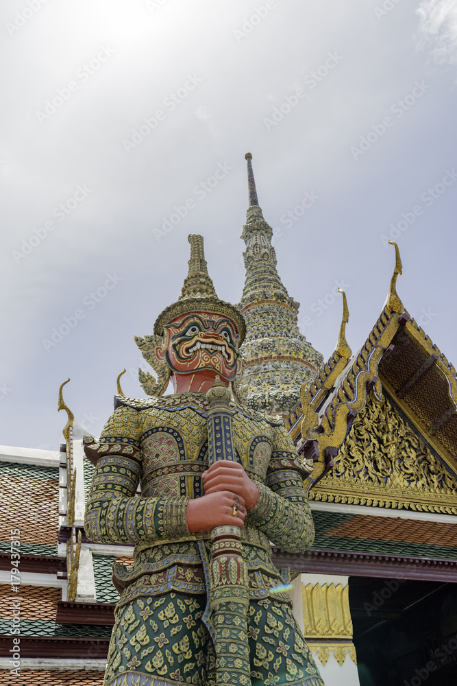 Fototapeta premium タイの王宮寺院 