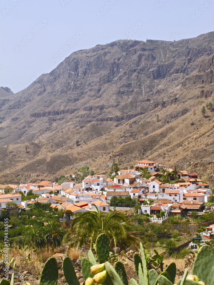 Montañas en la Isla De las Palmas de Gran Canaria, con el nombre de Degoyada de las Yeguas